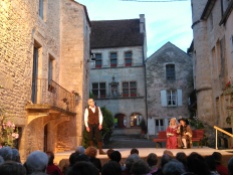 Bourgogne, Côte d'Or, Flavigny sur Ozerain, Flavigny Animations, Animation, Théâtre, Troupe La poursuite